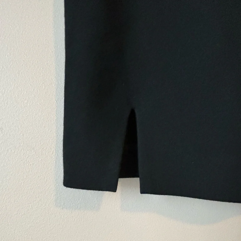 Aritzia t. babaton Blouse Sz XS Short Sleeve  Black EUC - Picture 8 of 13